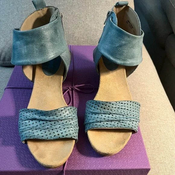 DKODE sandals - Picture 1 of 6